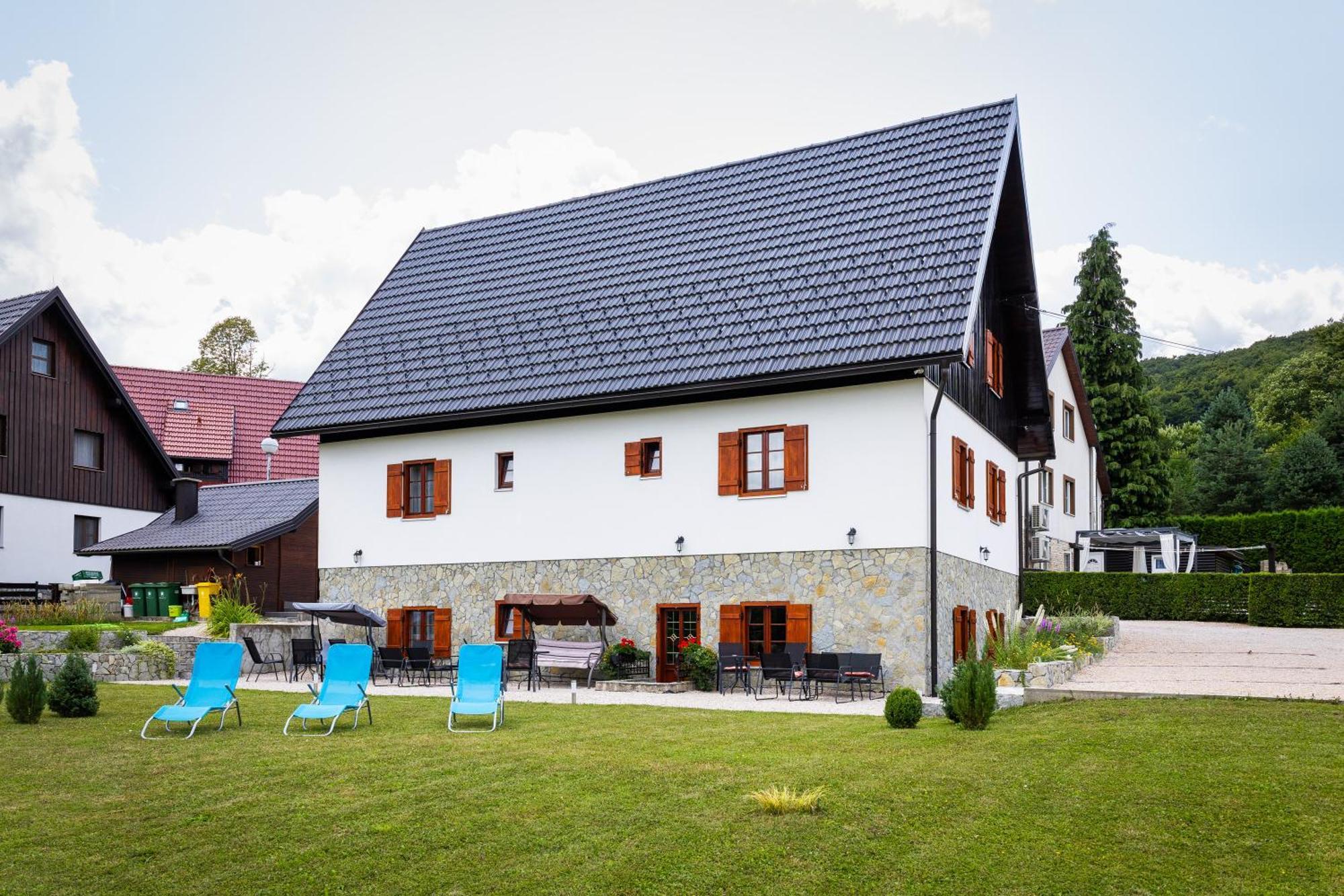 Green Lakes House Hotel Mukinje Exterior foto